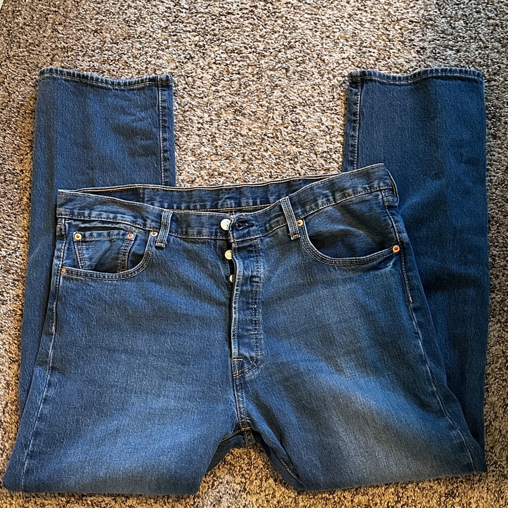 Men’s Levi's 501 button fly Classic Blue Straight Jeans